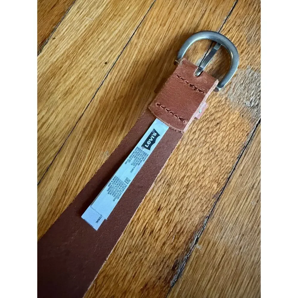 LEVI’S Brown Leather Belt Mens sz 40 (NWT)